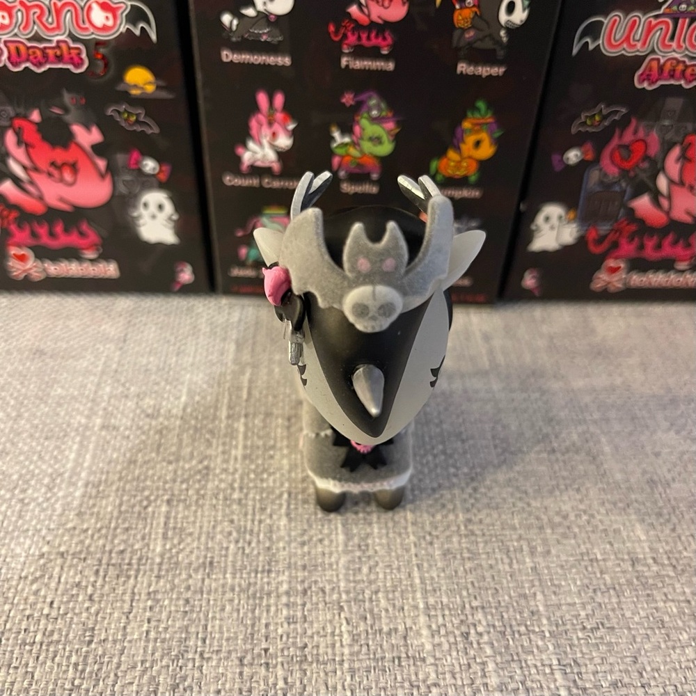 tokidoki Unicorno After Dark Series 5 Blind Box Figure - Demoness - Picture 2 of 5